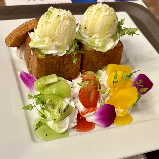スイーツも食べます